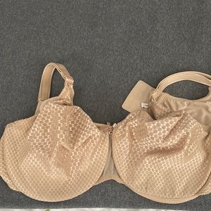 Chantelle Bra, Size 38G